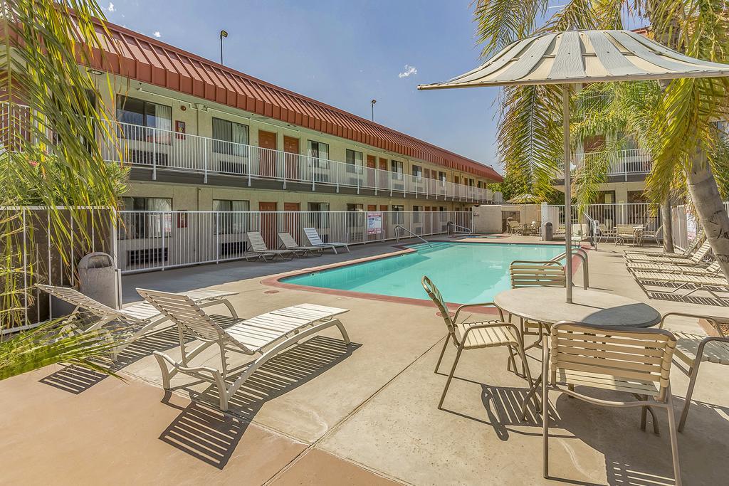 Motel 6-Fresno, Ca - Yosemite Hwy Exterior photo