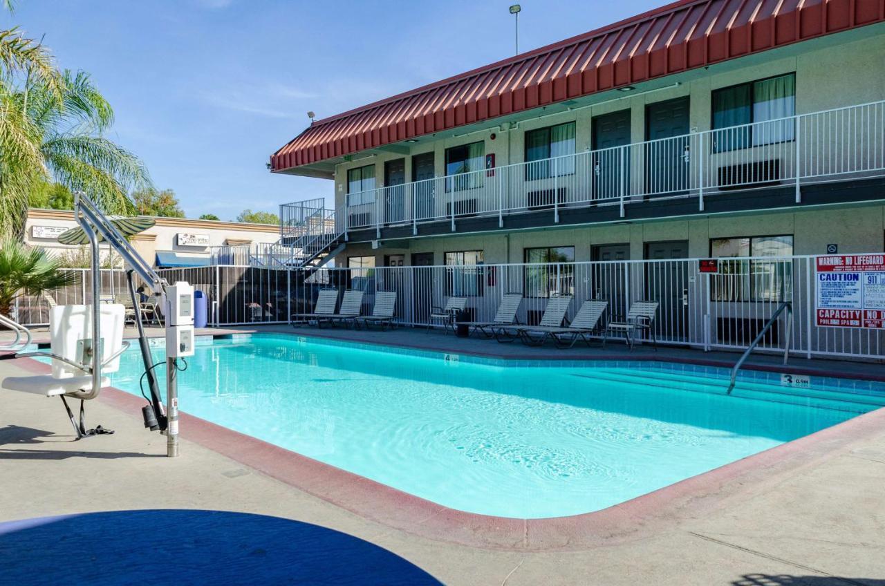 Motel 6-Fresno, Ca - Yosemite Hwy Exterior photo